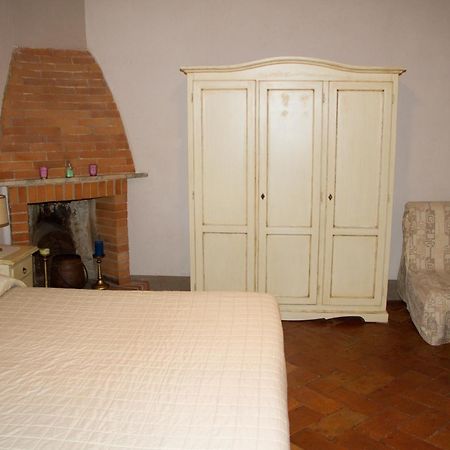 Santa Croce Charme Apartment Arezzo Bagian luar foto