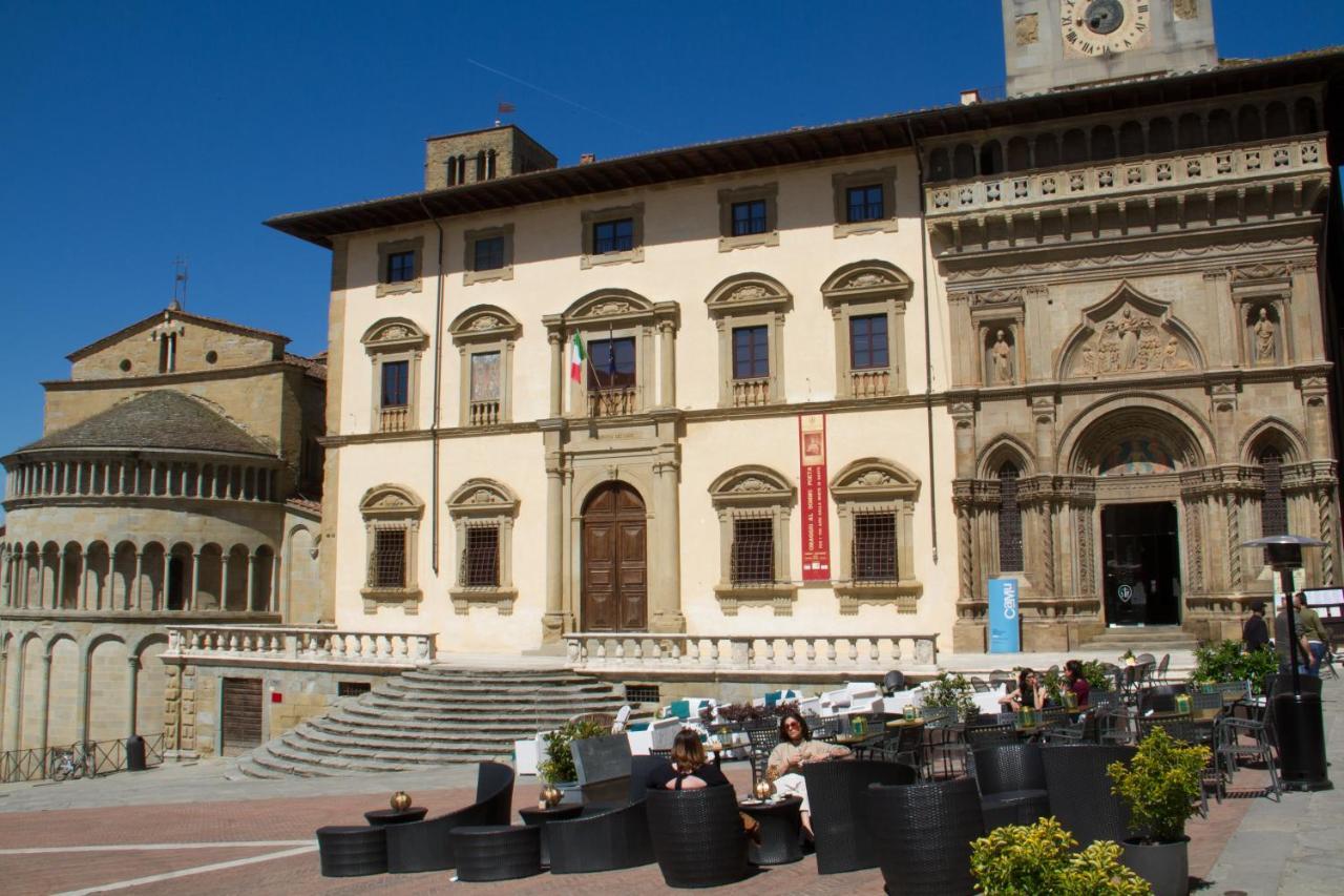 Santa Croce Charme Apartment Arezzo Bagian luar foto