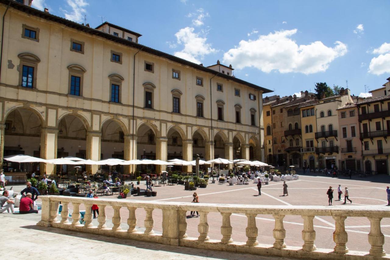 Santa Croce Charme Apartment Arezzo Bagian luar foto