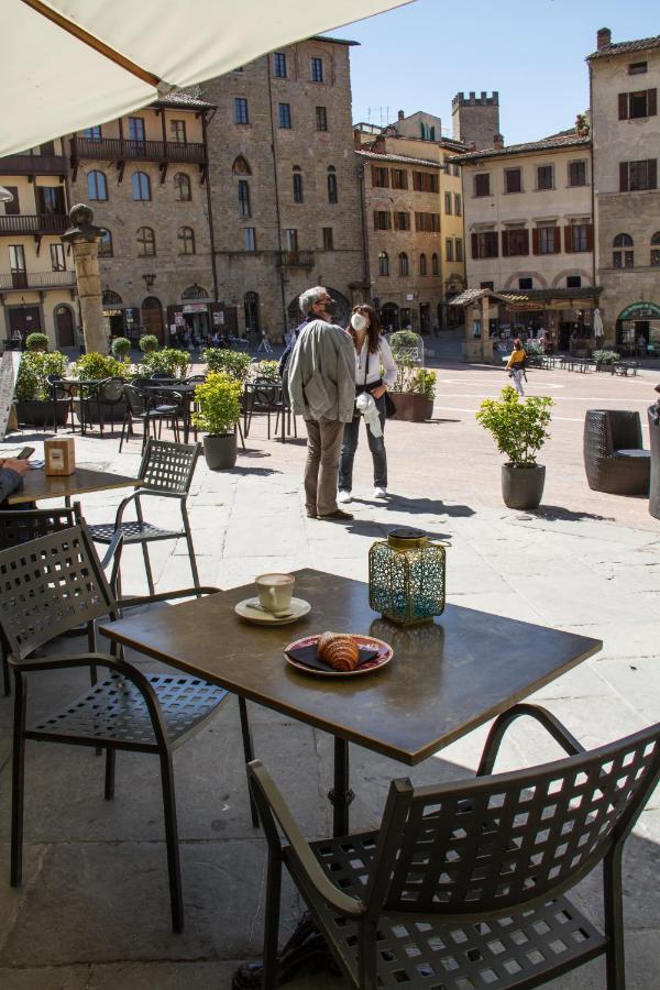 Santa Croce Charme Apartment Arezzo Bagian luar foto