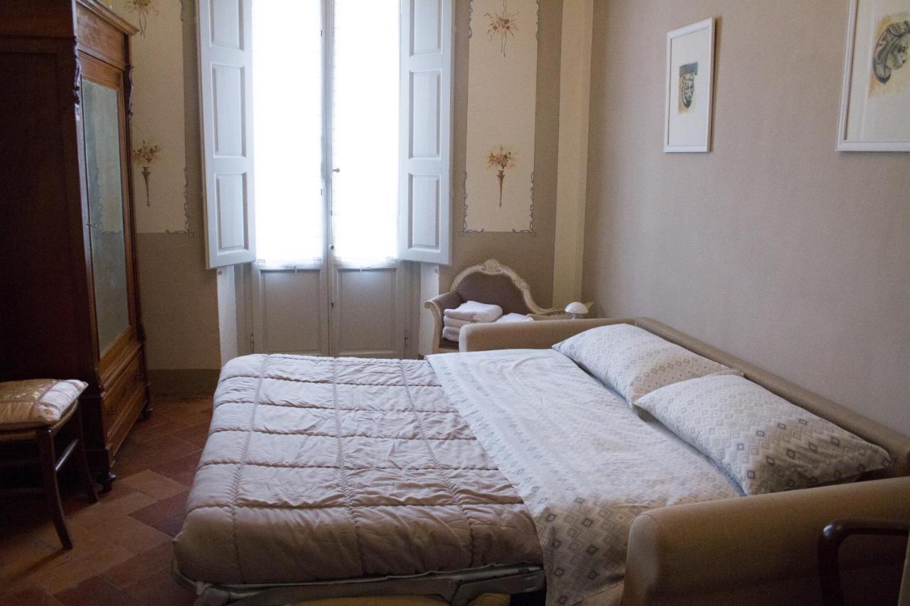 Santa Croce Charme Apartment Arezzo Bagian luar foto