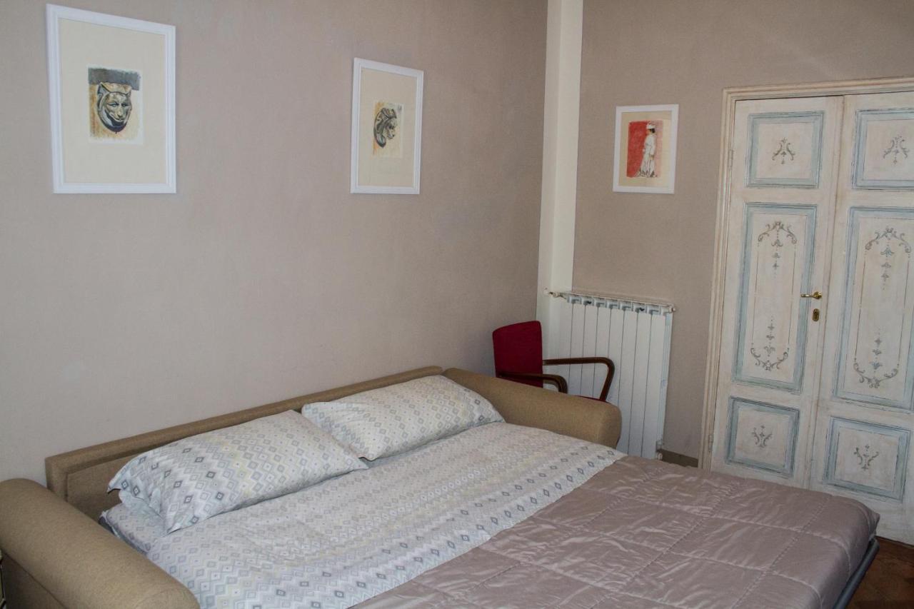 Santa Croce Charme Apartment Arezzo Bagian luar foto