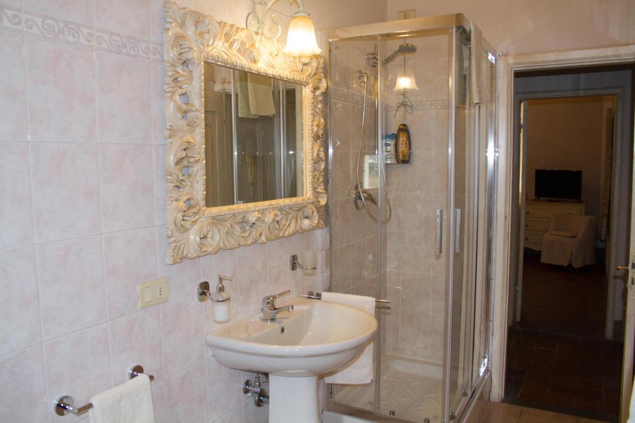 Santa Croce Charme Apartment Arezzo Bagian luar foto